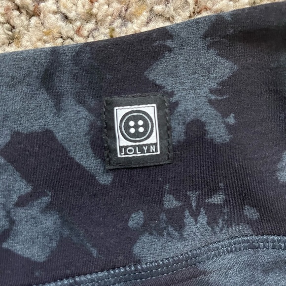 Jolyn Cozy “Chip” Legging size small - Picture 5 of 5